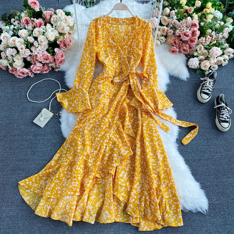 Spring New V-Neck Floral Chiffon Dress Bell Sleeved Fashion Ruffled Self Cultivation Temperament Over The Knee Long Skirt