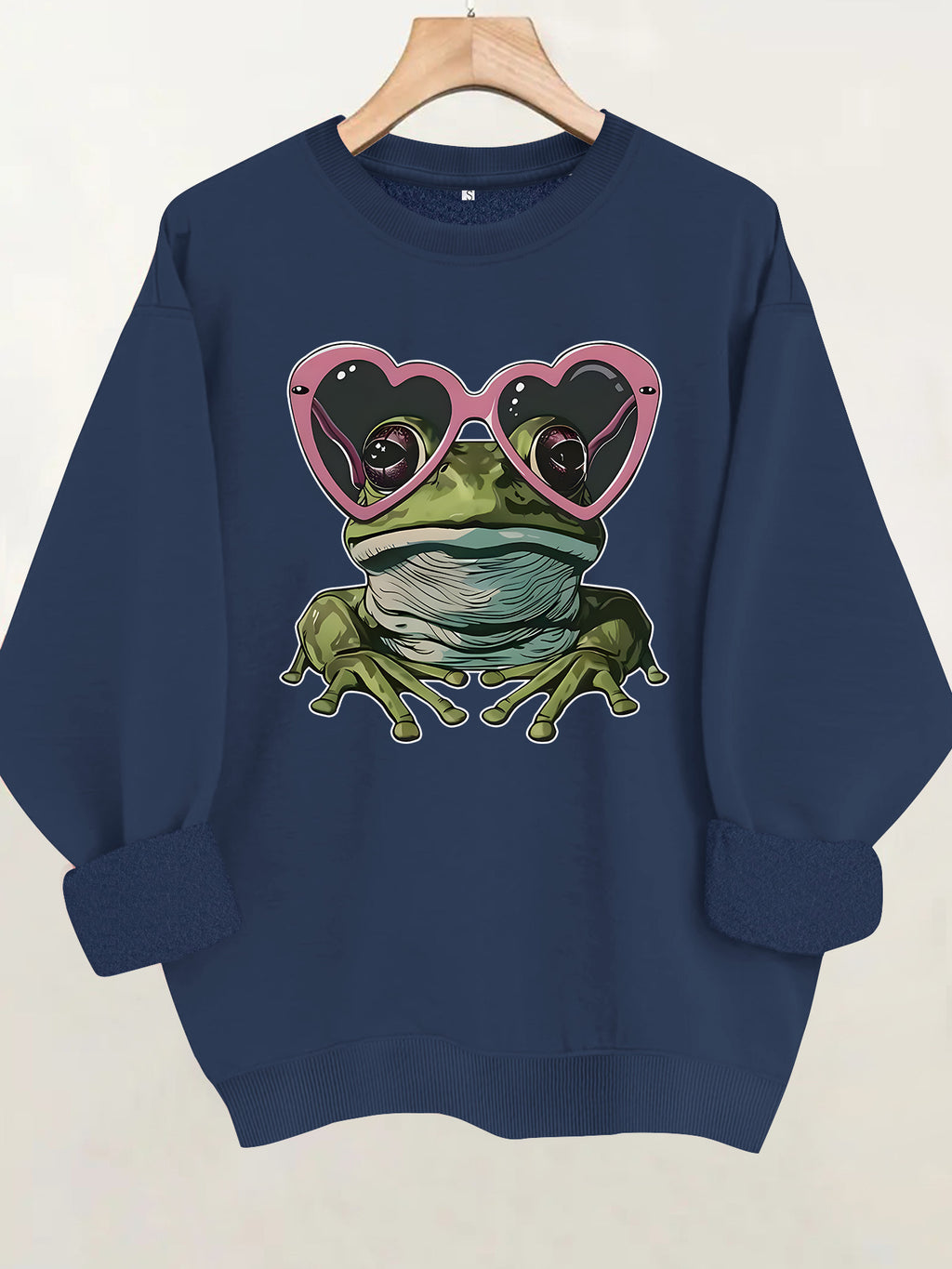 Round neck long sleeved sweatshirt
