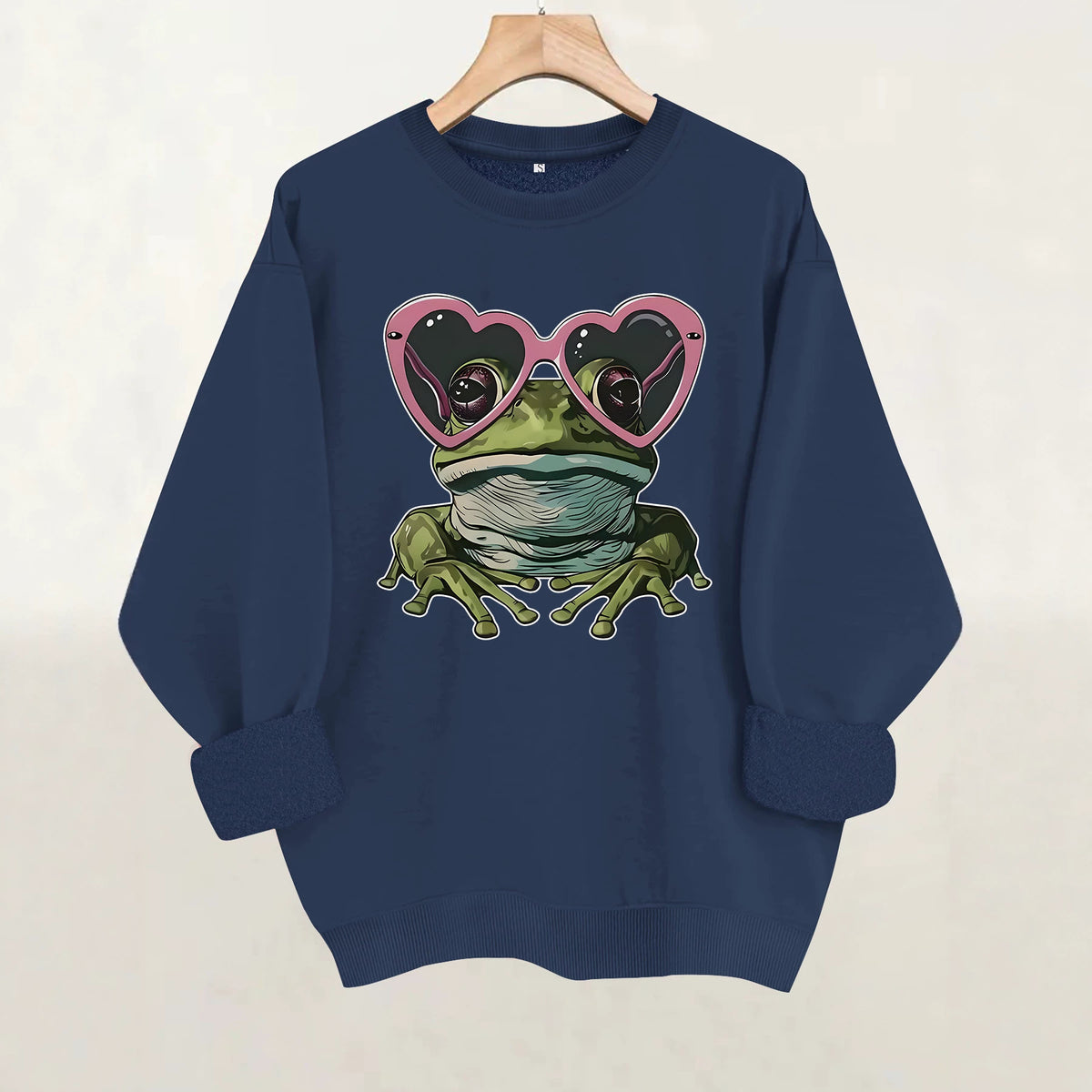 Round neck long sleeved sweatshirt